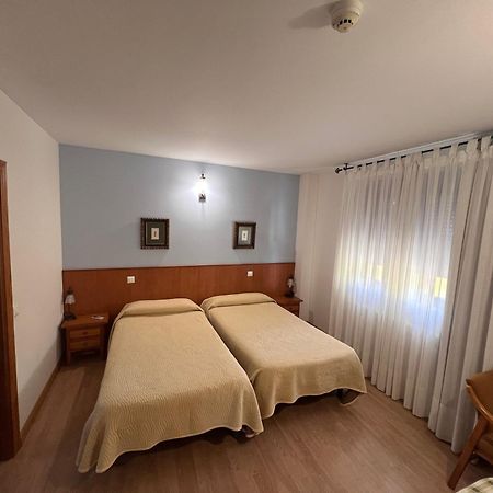 Hotel Puente De Piedra Замора Екстериор снимка